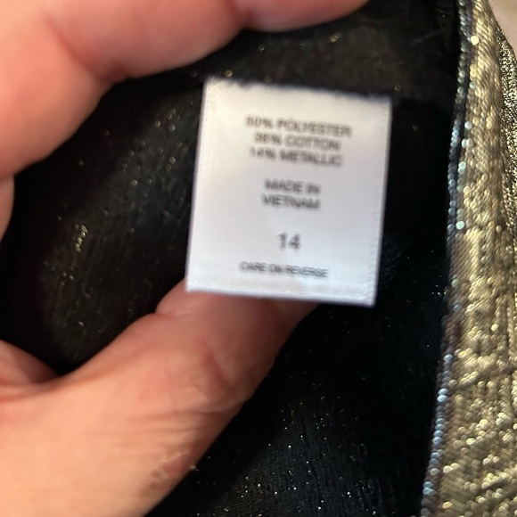 Nwt- 🎄 NY&Co Women’s Metallic Skirt - Picture 4 of 4